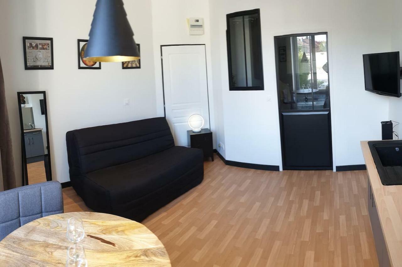 L'Appart'Hotel Vous Accueille Au Coeur De Chaumont โชมง ภายนอก รูปภาพ